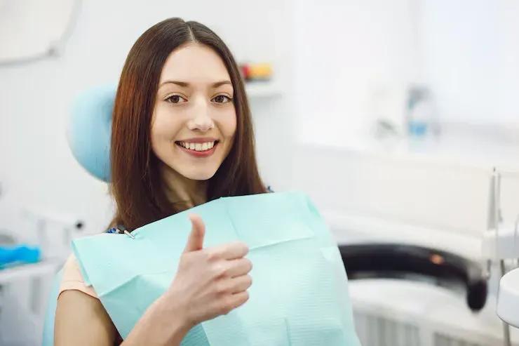 denture-clinic-patient
