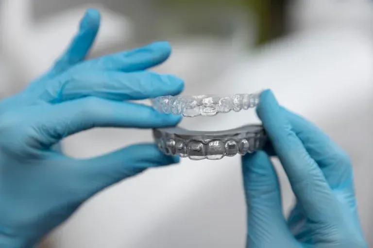 reveal-aligners-768x512