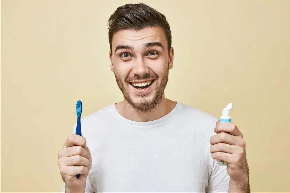 whitening-oral-hygiene-996x664